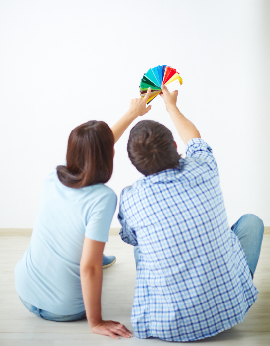 https://hillcrestpaintingandflooringservices.com.au/wp-content/uploads/2025/06/couple-talking-about-color.jpg