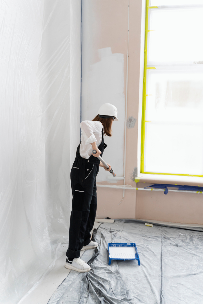 https://hillcrestpaintingandflooringservices.com.au/wp-content/uploads/2025/07/full-shot-woman-painting-house.jpg